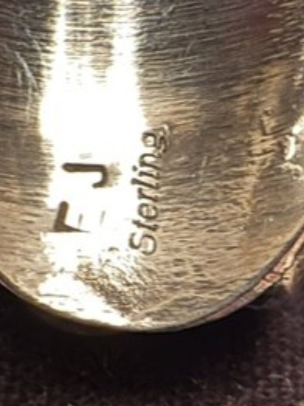 LARGE NAVAJO SILVER BEARCLAW SZ 10 RING - Picture 4 of 4